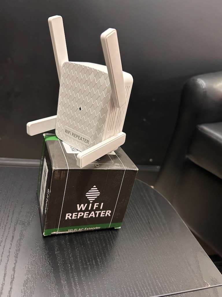1200M WiFi Extender, Dual Band 5G/2.4GHz, 360° with 4 Antennas Full Coverage WiFi Signal Enhancer, Wireless WiFi Signal Amplifier (Unable to Recognize passwords with Special Characters)